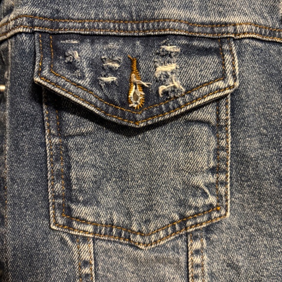 Wild Fable Distressed Sleeveless Jean Jacket - Picture 4 of 7